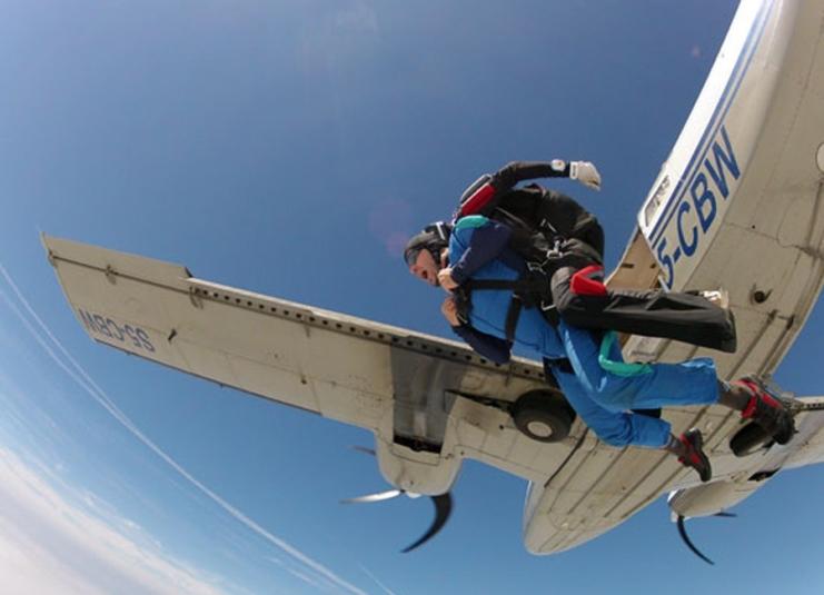Tandem skydiving From 4000m