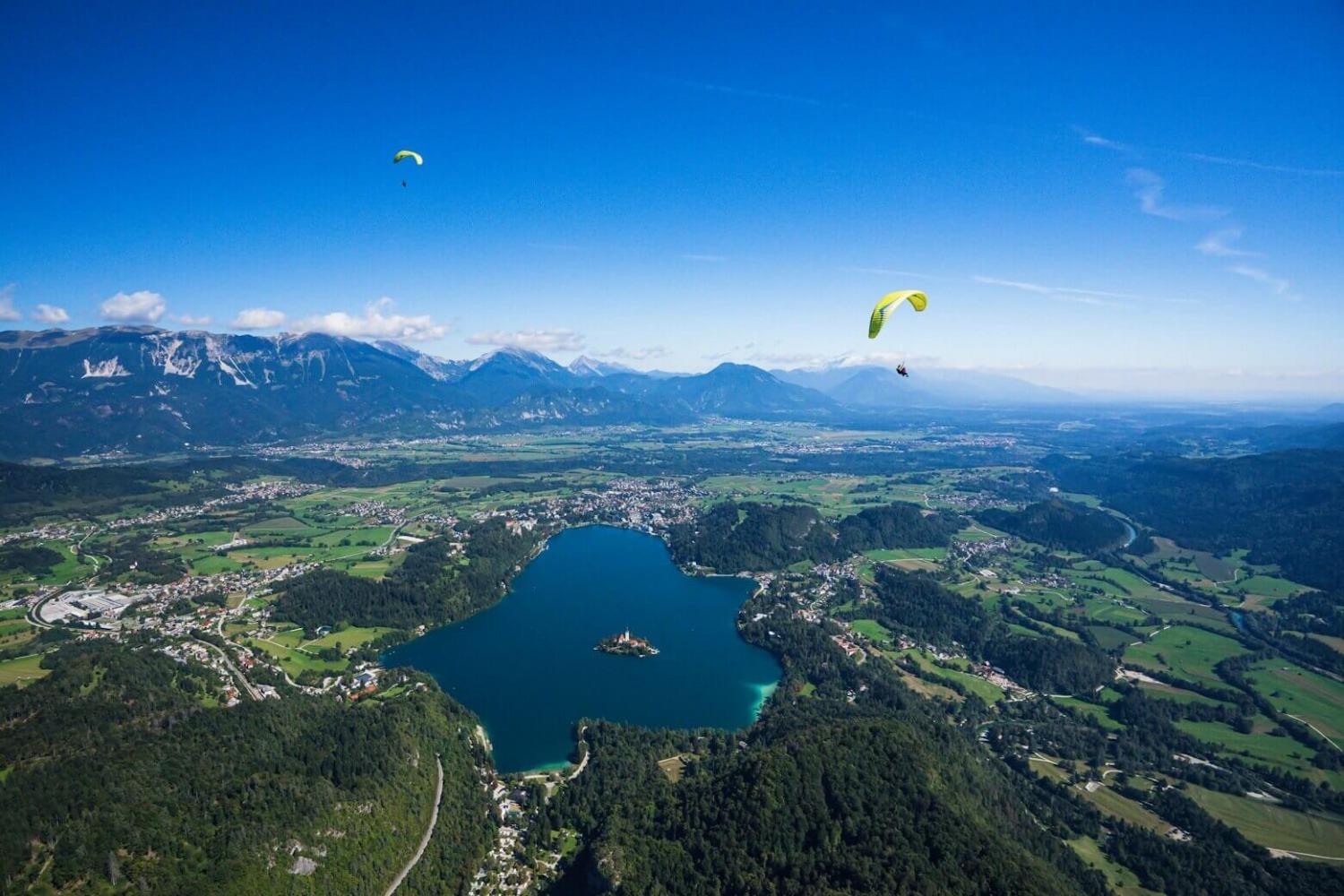 Paragliding Bled above Osojnica viewpoint